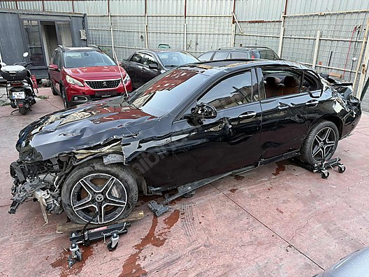 2021 Mercedes-Benz E 300de AMG 4Matic — Kazalı