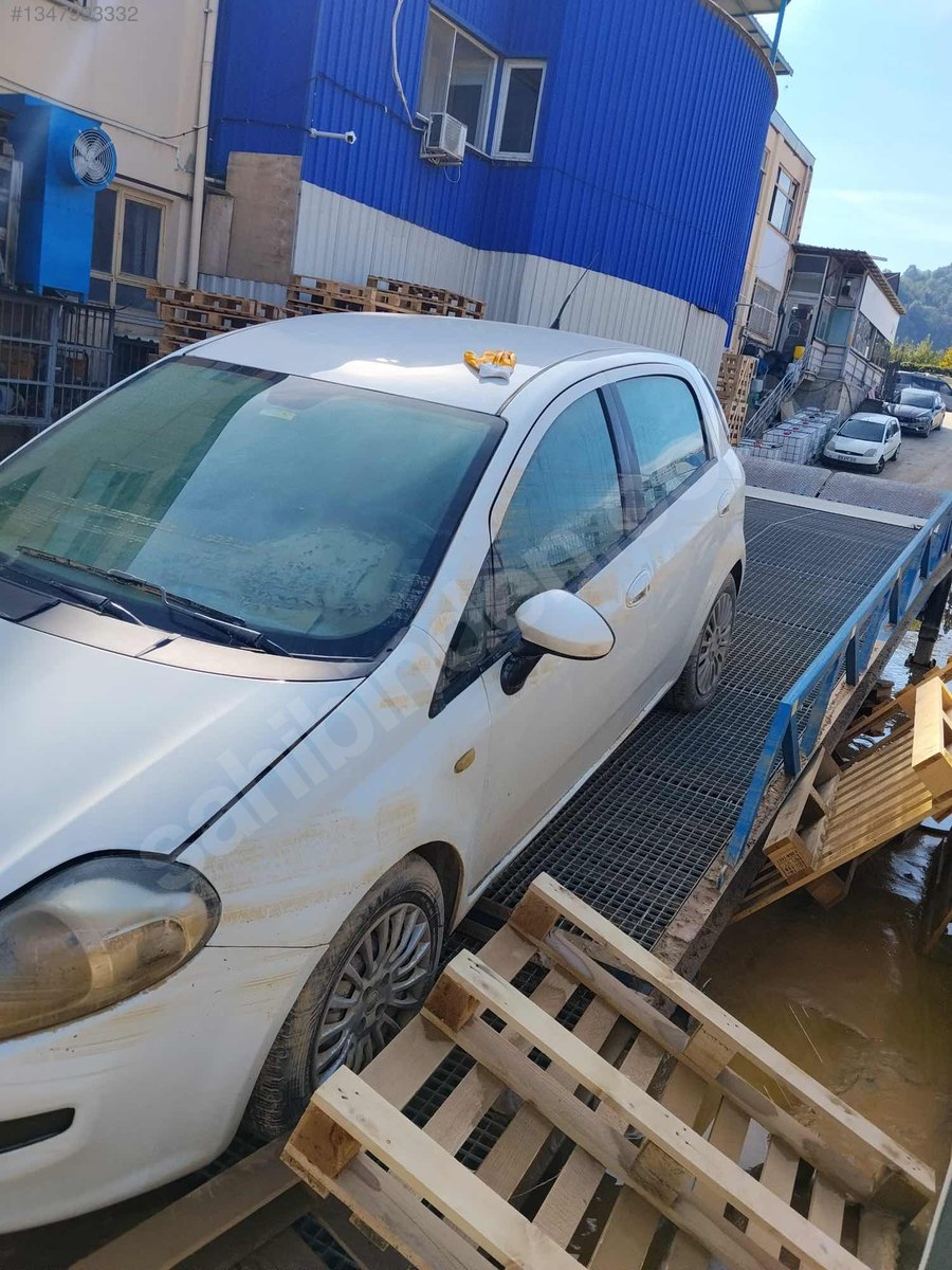 2013 Fiat Punto 1.3 Multijet — Sel Hasarlı — 3
